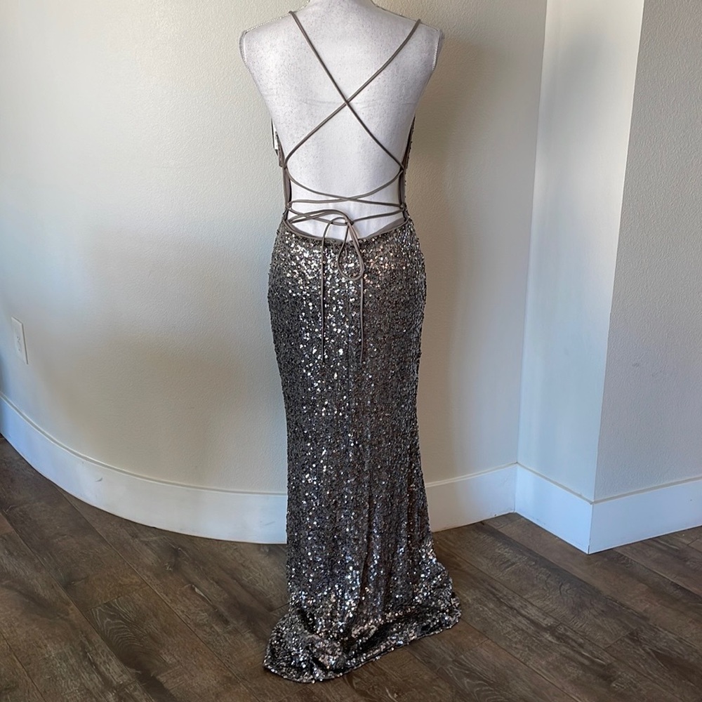 Aqua Gown - Picture 6 of 7